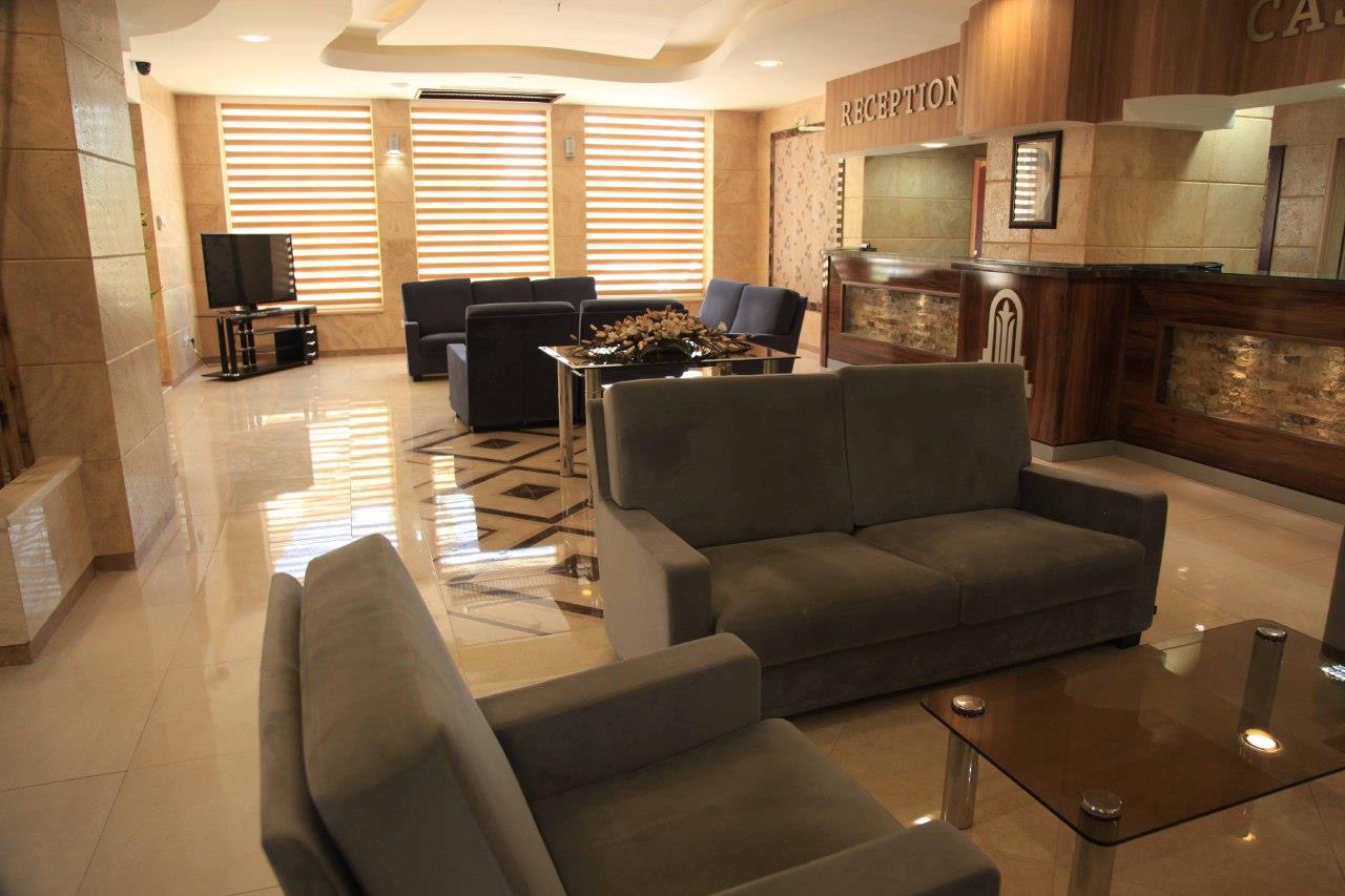 Parsian Azadi Hotel Yasuj