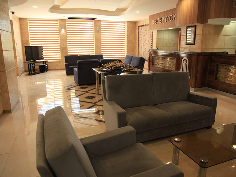 Parsian Azadi Hotel Yasuj
