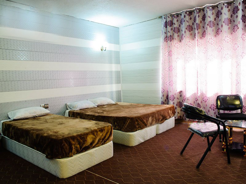 Nakhle Zarin Hotel Qeshm