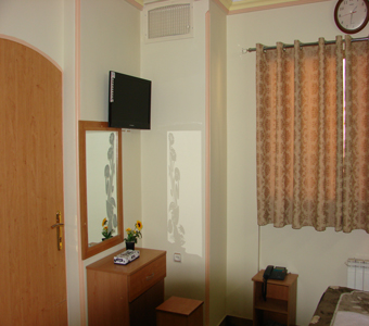 Farzaneh Hotel Apartment Mashhad