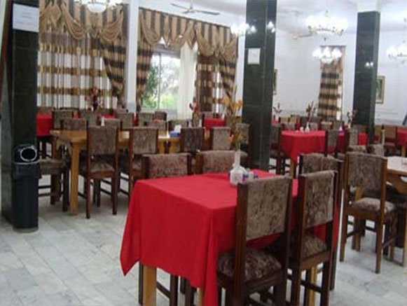 Esteghlal Hotel Minoudasht