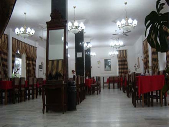 Esteghlal Hotel Minoudasht