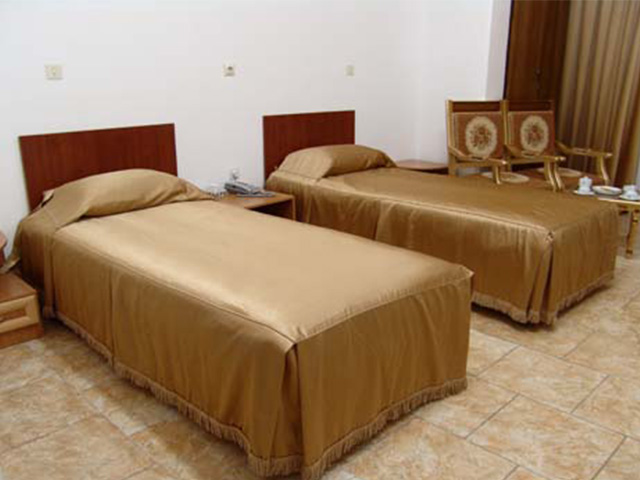 Hotel Behjat Meybod