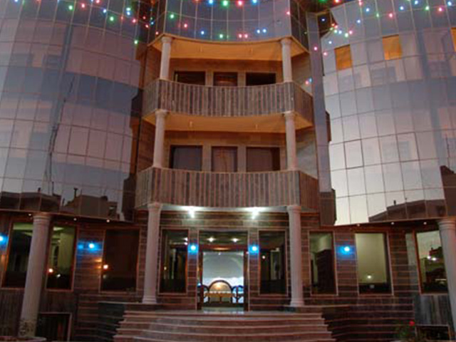 Hotel Behjat Meybod