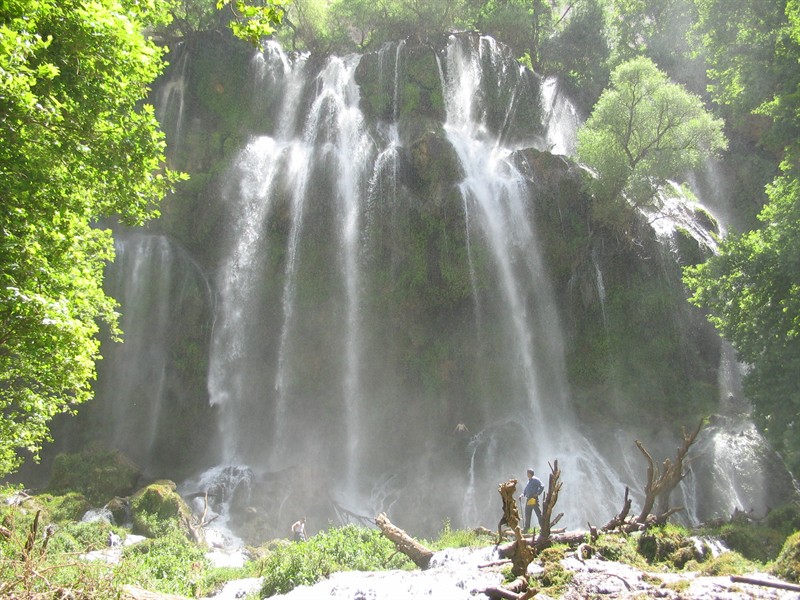 Zarde limeh Waterfall