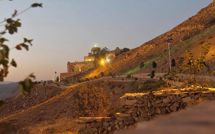 Tomb of Bouzar Jomehr Ghaeni