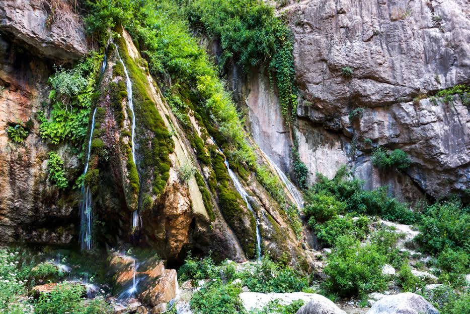 Akhlamad Waterfall, Chenaran