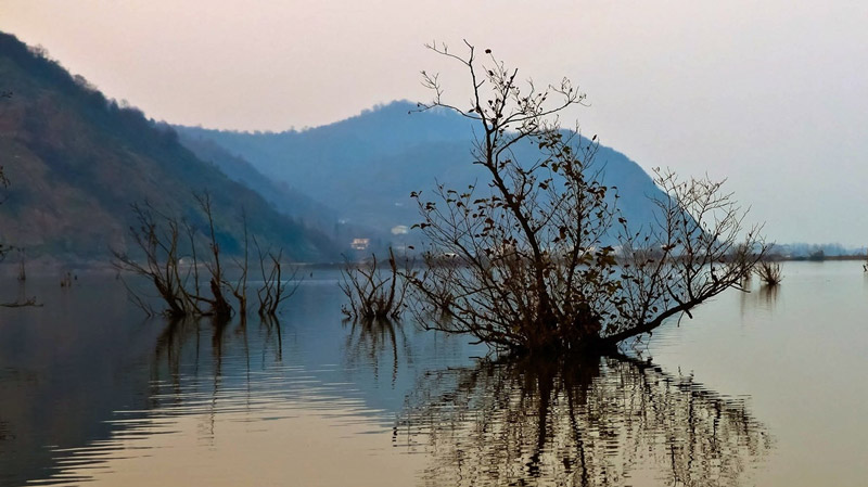 Estil Lagoon, Astara