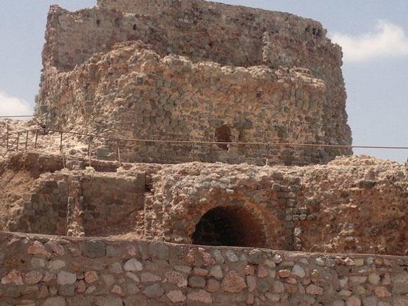 Portuguese Castle, Qeshm