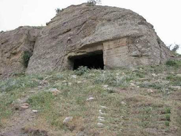 Gowijeh Qaleh, the Rock Castle of Maragheh