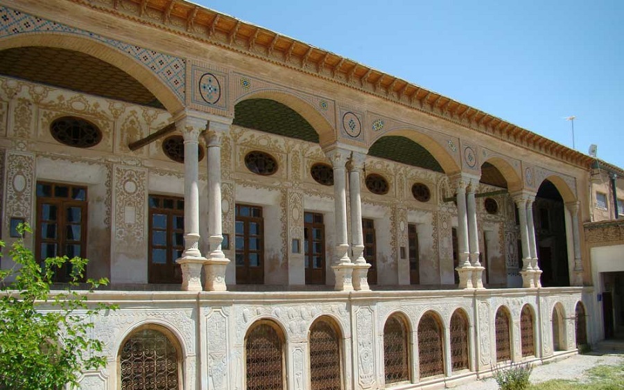Chaleshtor Castle