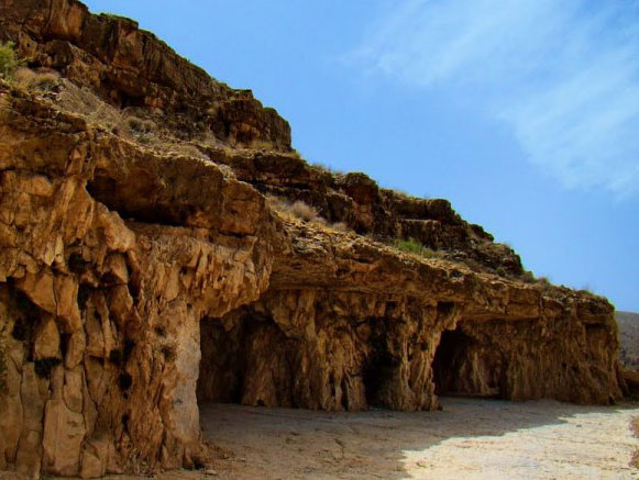 Sang Tarashan Cave