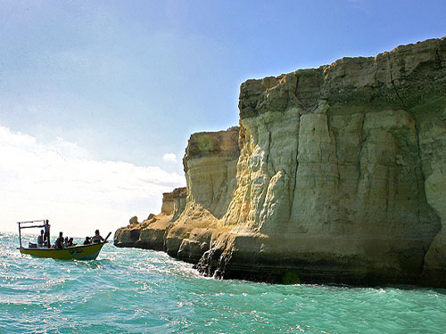 Hengam Island