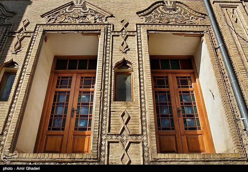 Hassan Pour Mansion, Arak