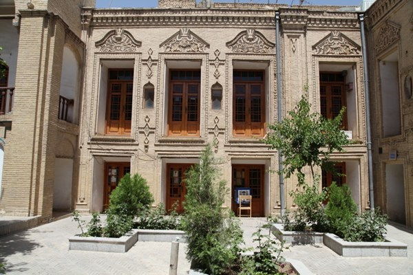 Hassan Pour Mansion, Arak