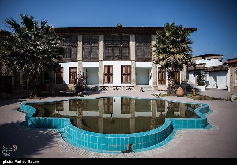 Kolbadi House, Sari