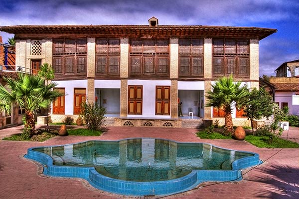 Kolbadi House, Sari