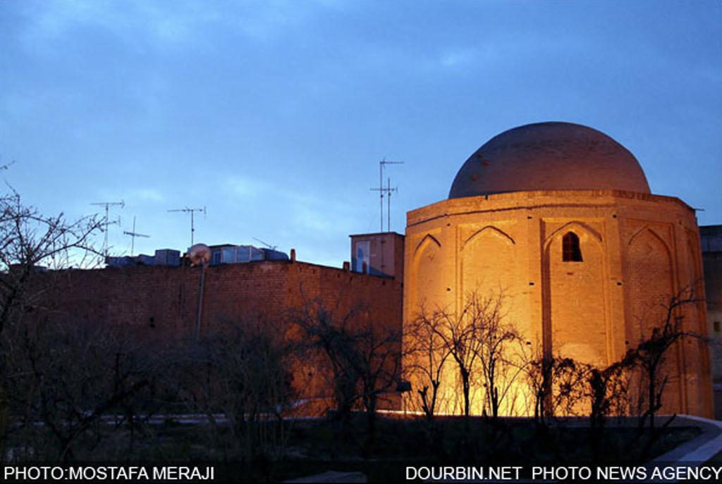 Darvazeh Kashan Domes, Qom