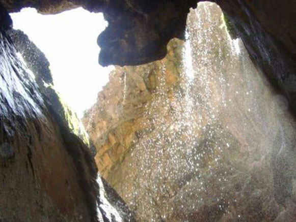 Ortokand Waterfall