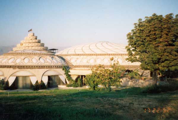 Khakh-e Morvarid (Pearl Palace)