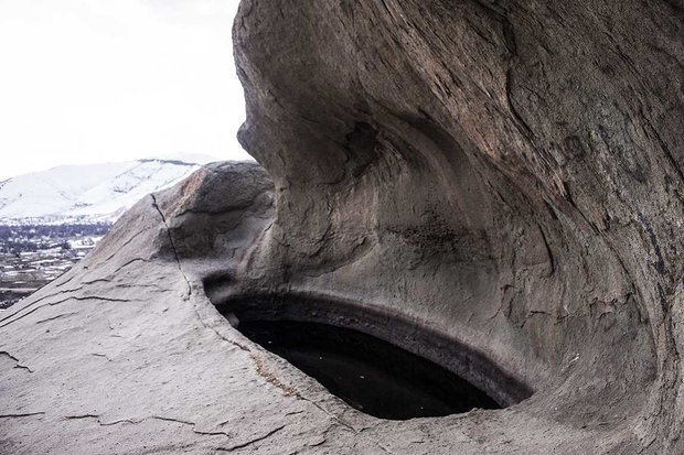 Stone Porch of Niaq