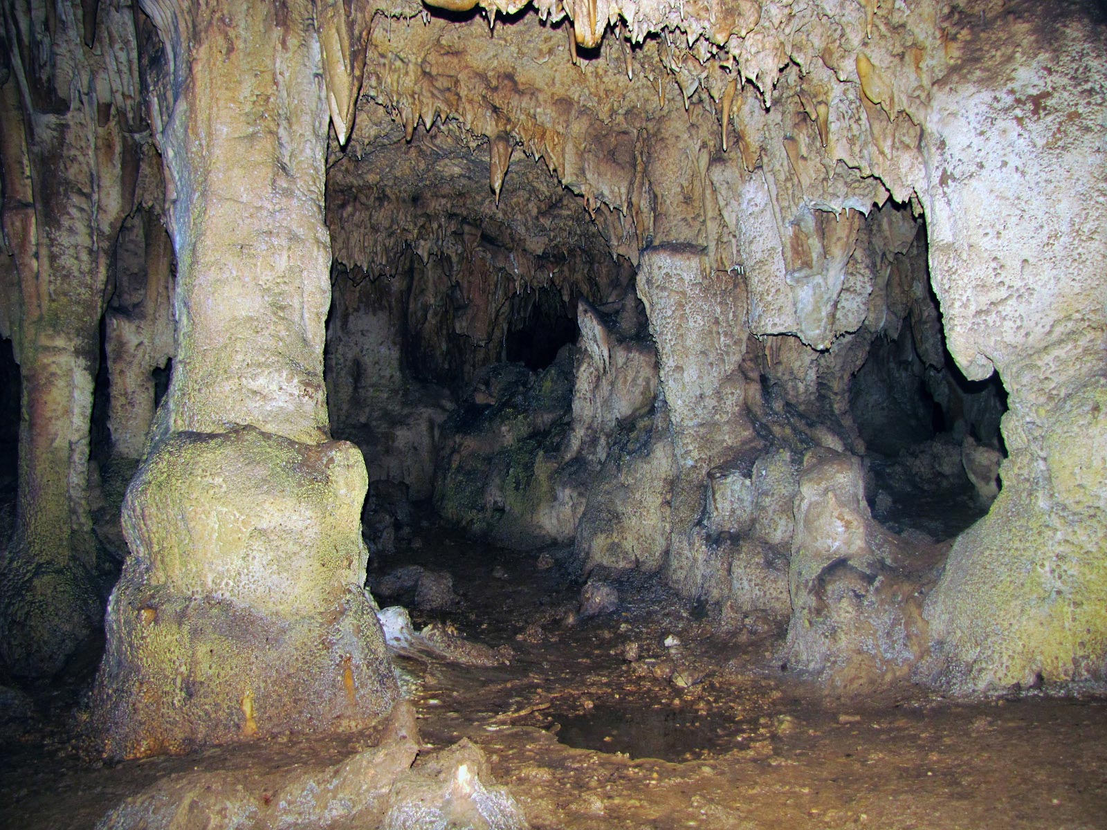 Ghaleh Kord Cave