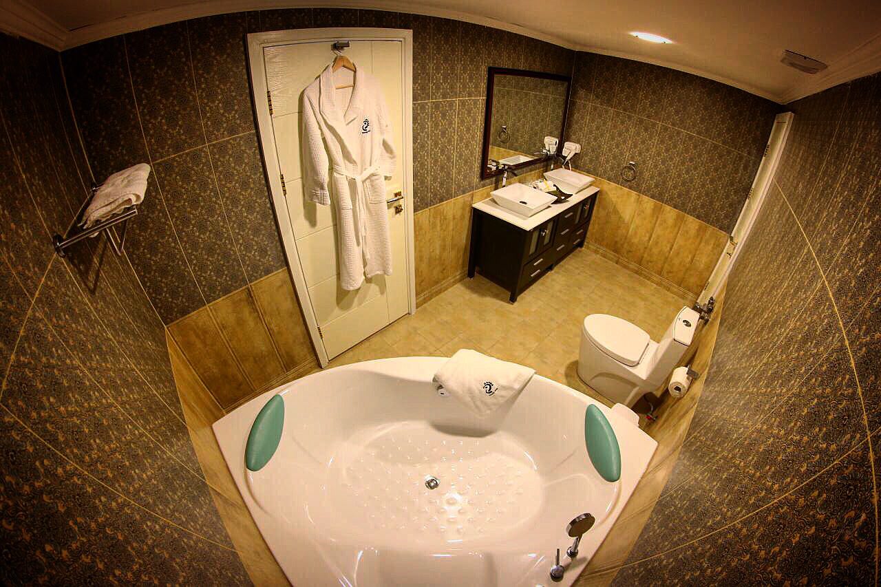 Toranj Hotel Kish