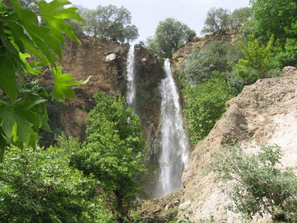 Sheyvand Waterfall