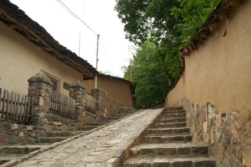 Kandolus Village