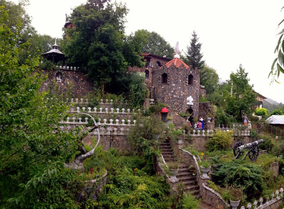 Kandolus Village