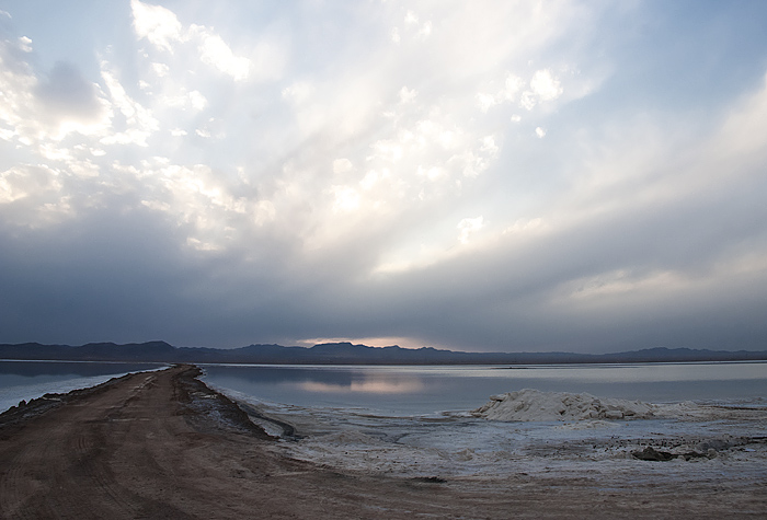 Hovz-e Soltan Lake