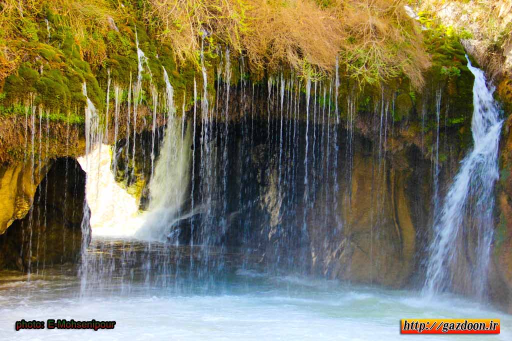 آبشار آب ملخ