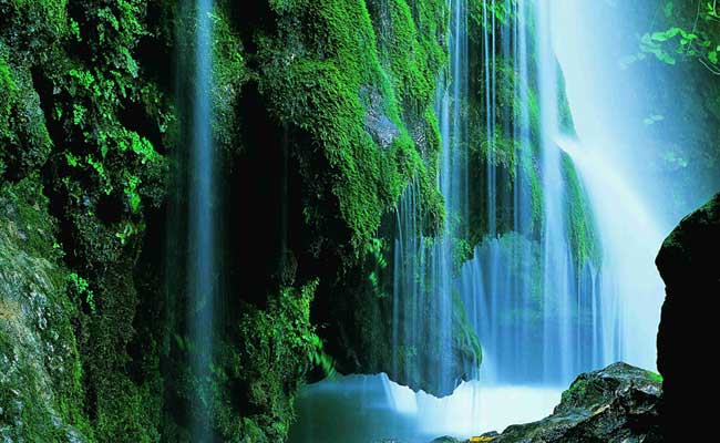 Kaboud-val Waterfall