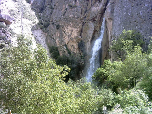 Shahandasht Waterfall