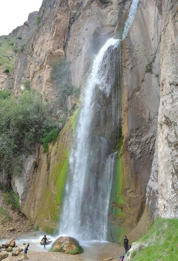 Shahandasht Waterfall