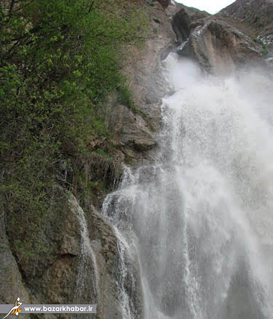 Shahandasht Waterfall