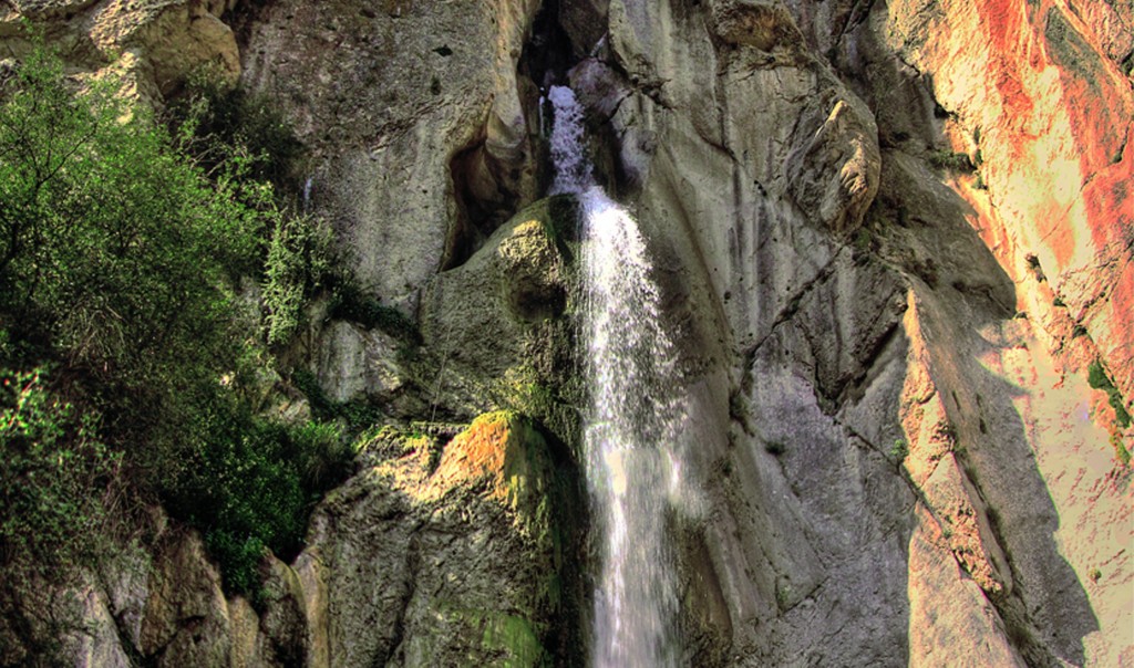 Shahandasht Waterfall
