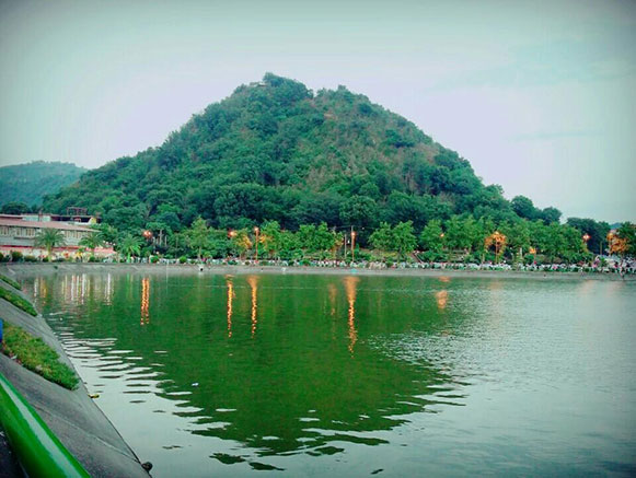 Satan-s Hill Resort (Sheytan Kuh)