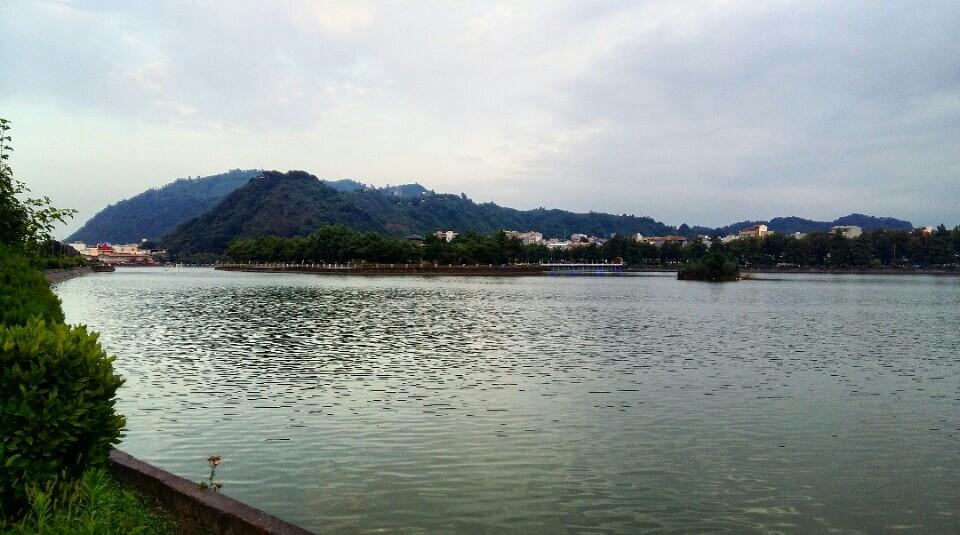Satan-s Hill Resort (Sheytan Kuh)