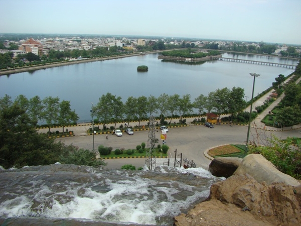 Satan-s Hill Resort (Sheytan Kuh)