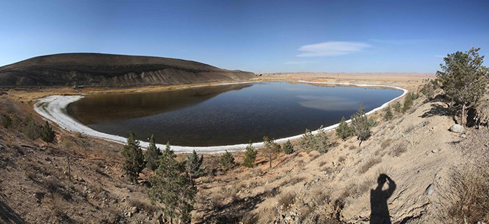 Bazangan Lake