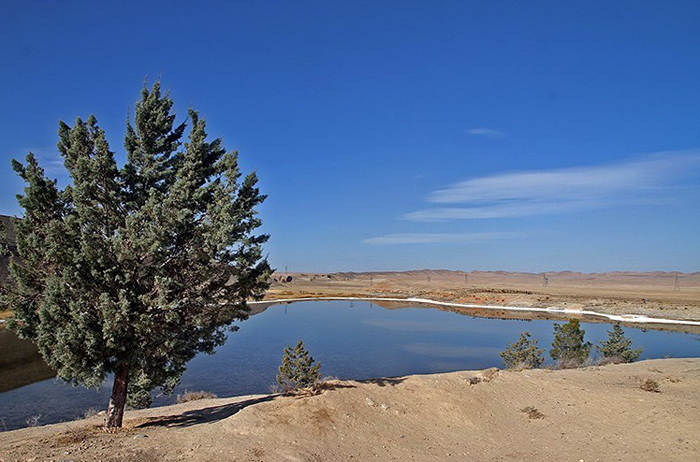 Bazangan Lake