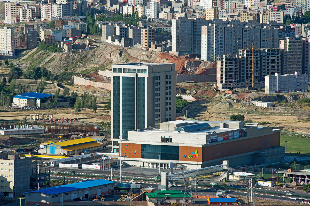 Laleh Park Shopping Center