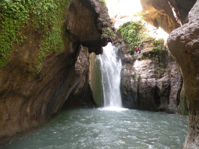 Tamoradi Canyon-s Waterfall