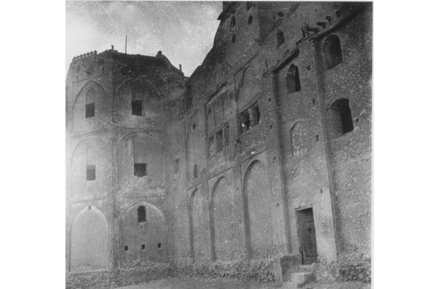 Khormoj Castle