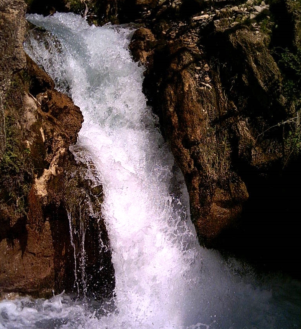 Atashgah Waterfalls