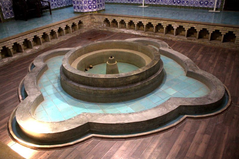 Pahne Bath