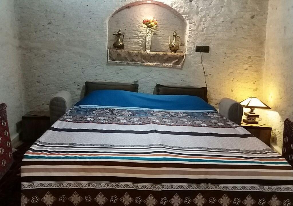 Toral Kandovan Rocky hotel