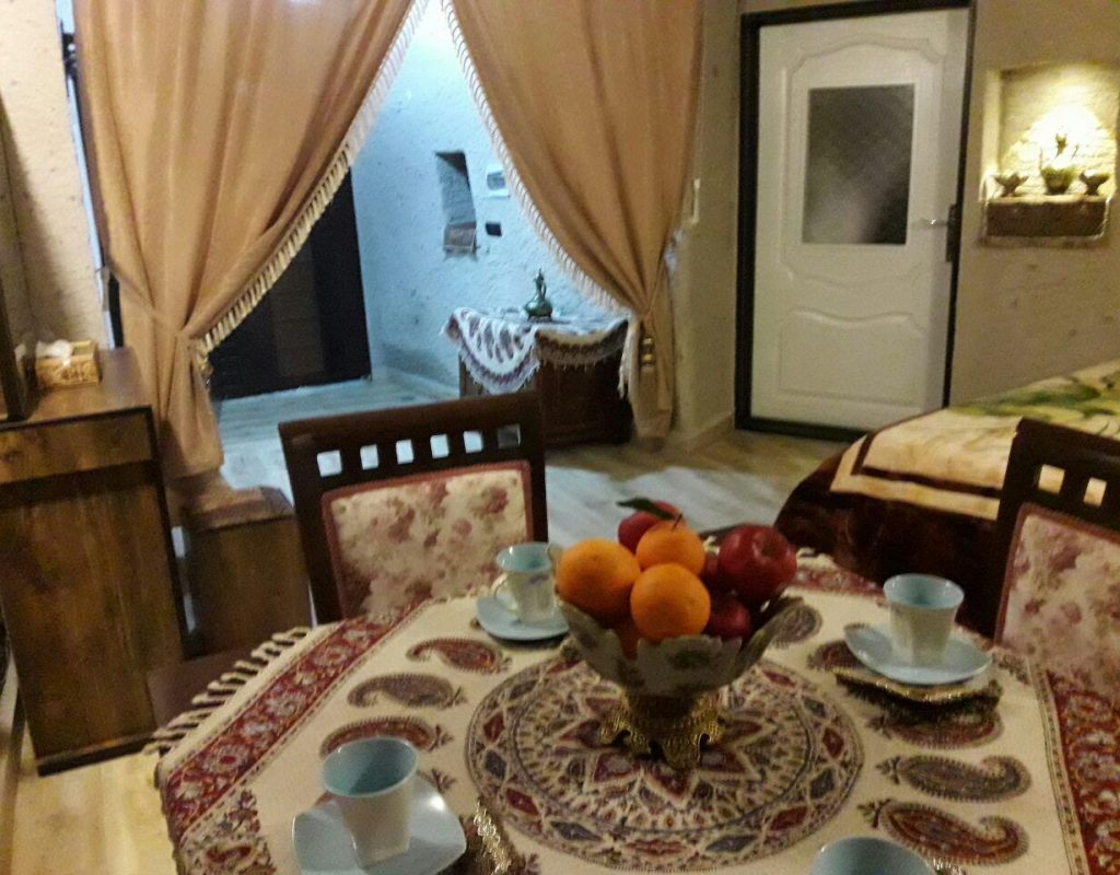 Toral Kandovan Rocky hotel