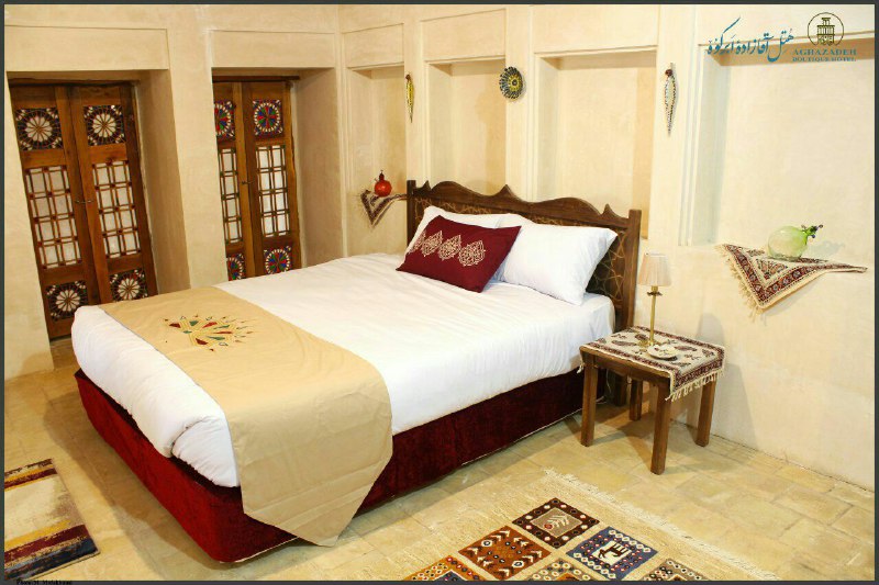 Hotel Aghazadeh Abarkuh